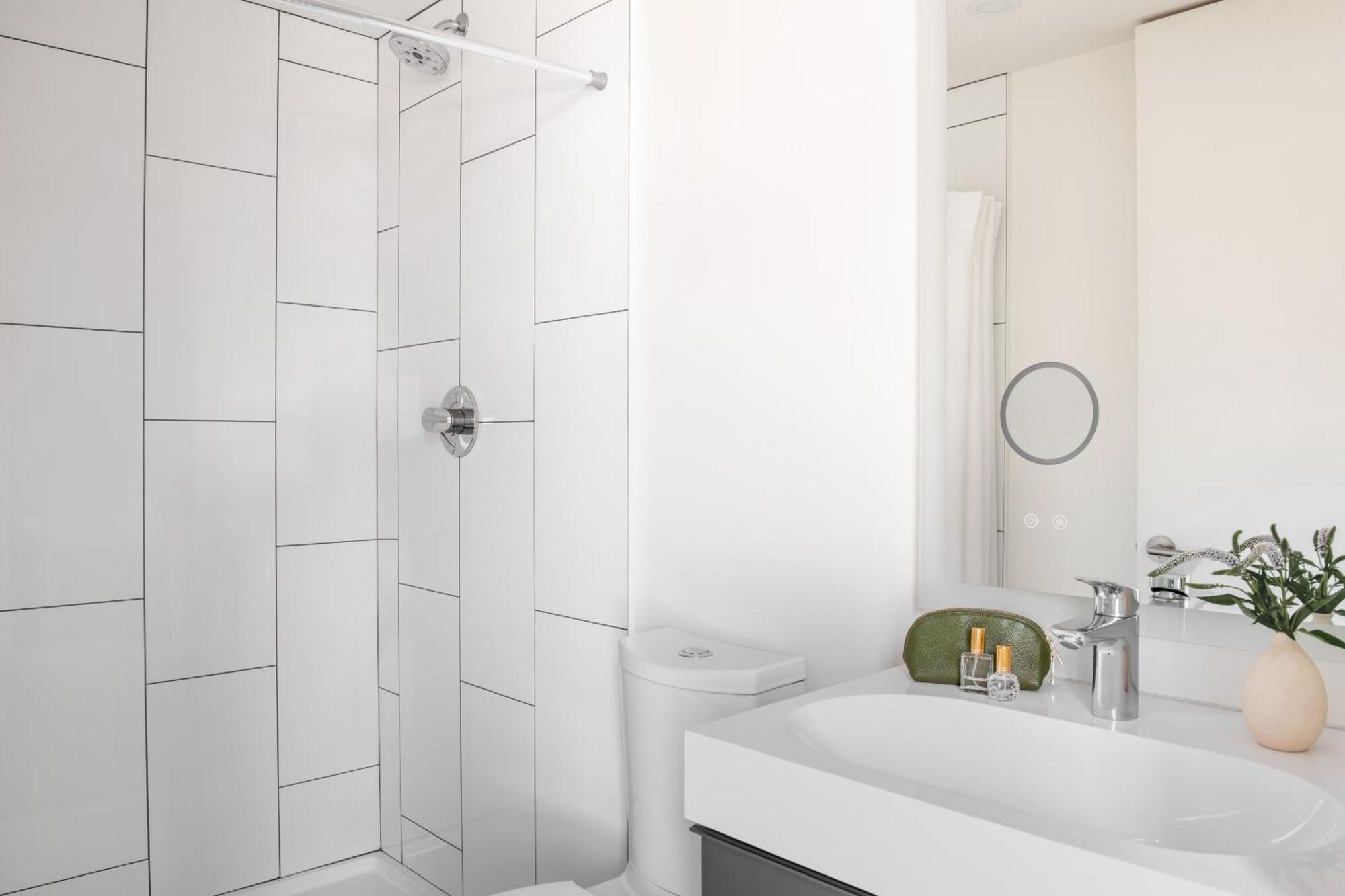 Sonder Ida Aparthotel Финикс Екстериор снимка