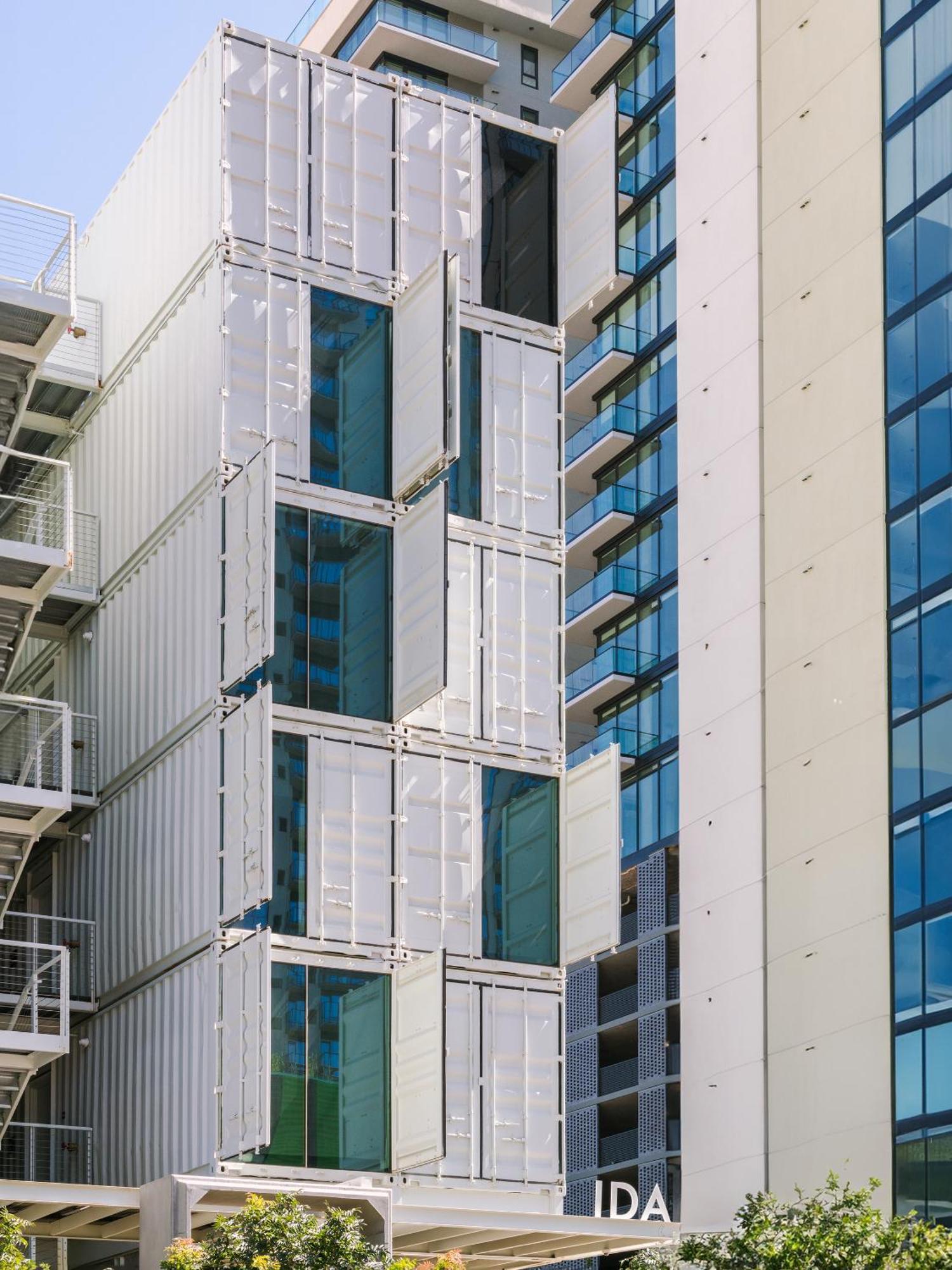 Sonder Ida Aparthotel Финикс Екстериор снимка